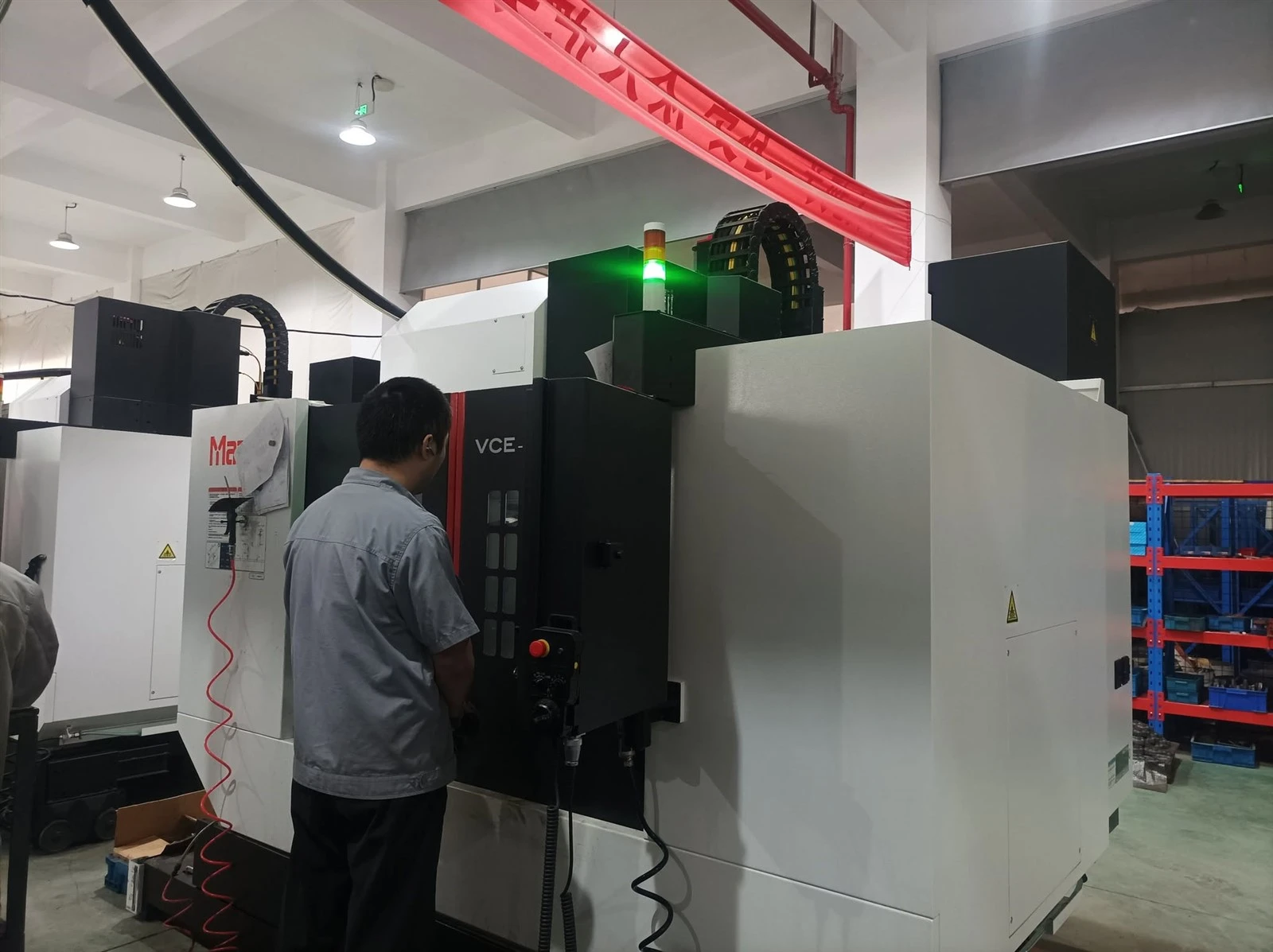 vertical-machining-center-milling vertical-machining-center-milling